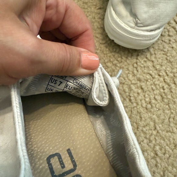 Hey Dude - Picture 4 of 4